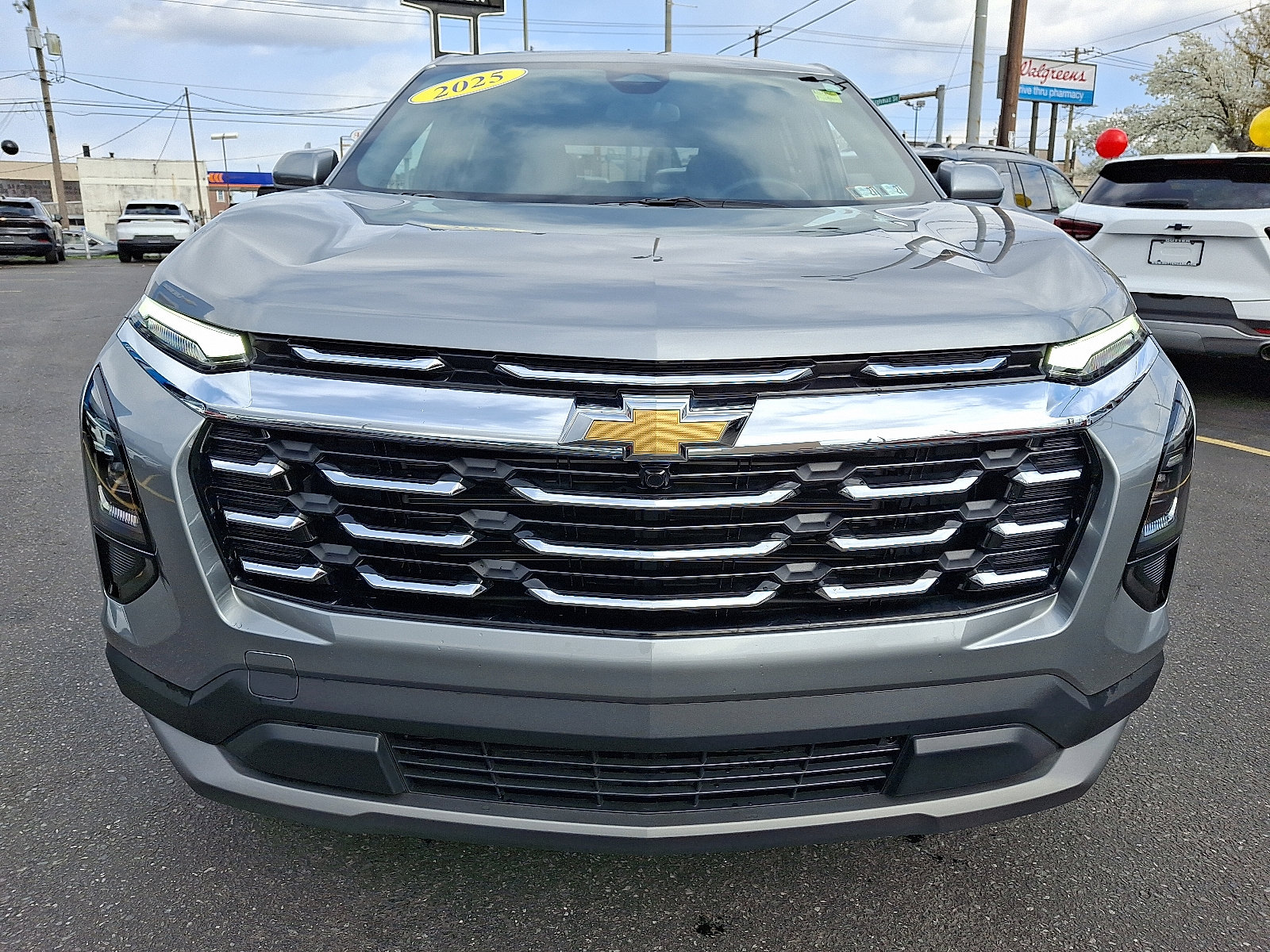 Used 2025 Chevrolet Equinox LT image 8
