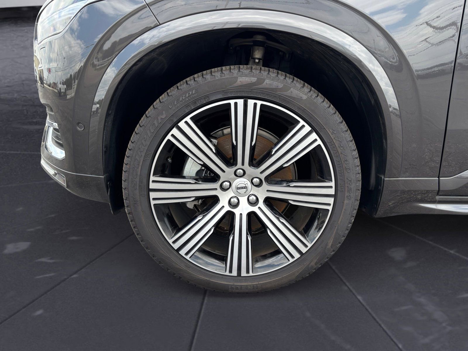 New 2025 Volvo XC90 B6 Ultra w/ Lounge Package image 14