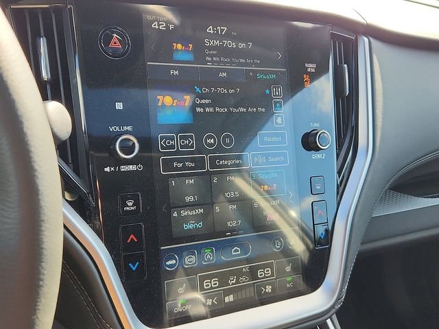 Used 2025 Subaru Outback Premium image 17