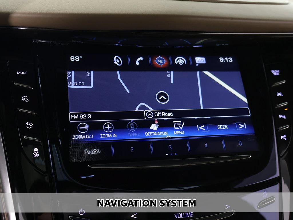 Used 2019 Cadillac Escalade Platinum AWD/4WD image 3