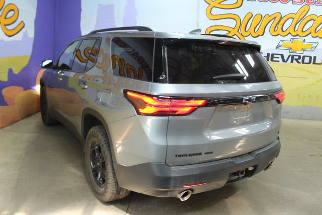 Used 2023 Chevrolet Traverse LT w/ Midnight/Sport Edition AWD/4WD image 5