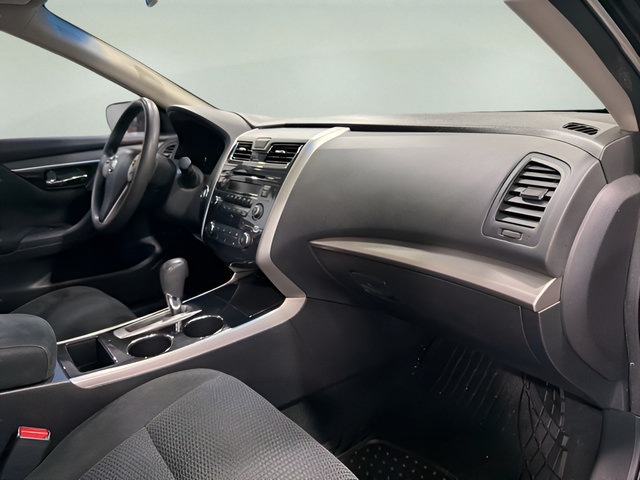Used 2014 Nissan Altima 2.5 S FWD image 13