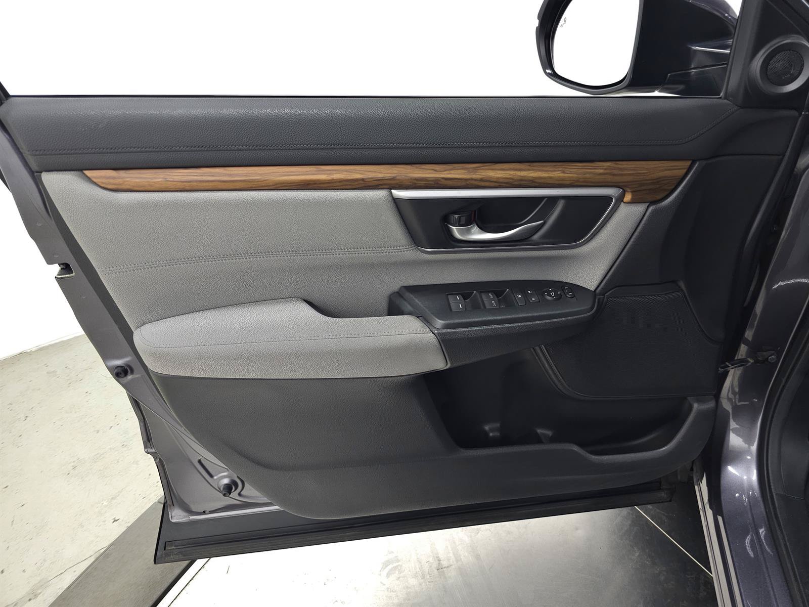 Used 2017 Honda CR-V EX image 13