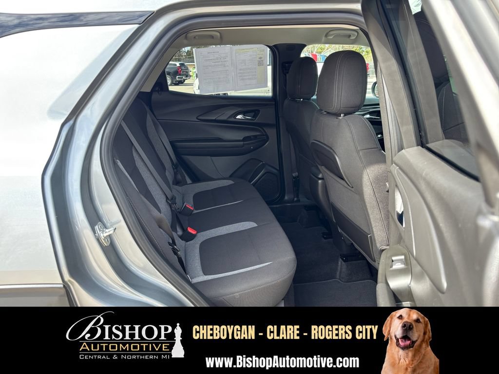 Used 2025 Chevrolet TrailBlazer LT AWD/4WD image 26