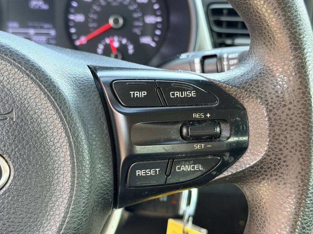 Used 2019 Kia Rio S image 15