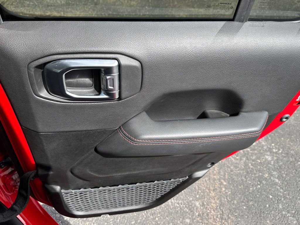 Used 2022 Jeep Gladiator Rubicon w/ Cold Weather Group image 36