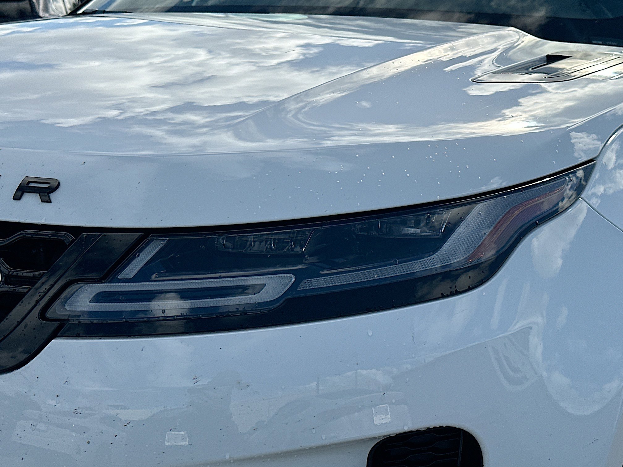 Used 2022 Land Rover Range Rover Evoque R-Dynamic SE image 37