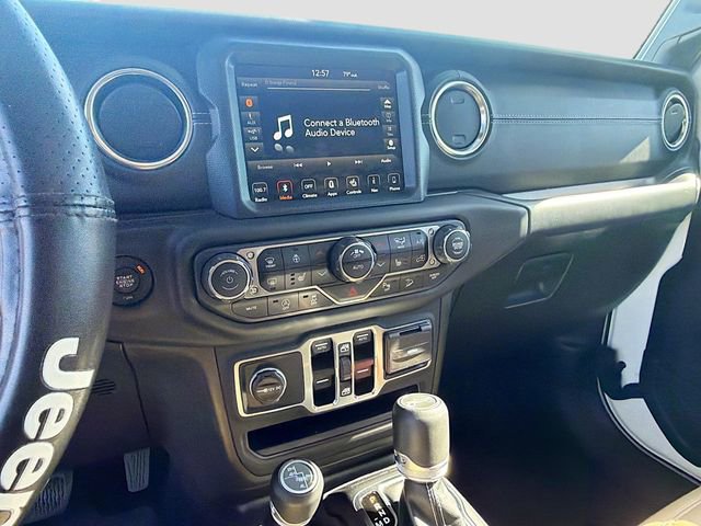 Used 2019 Jeep Wrangler Unlimited Sahara image 25