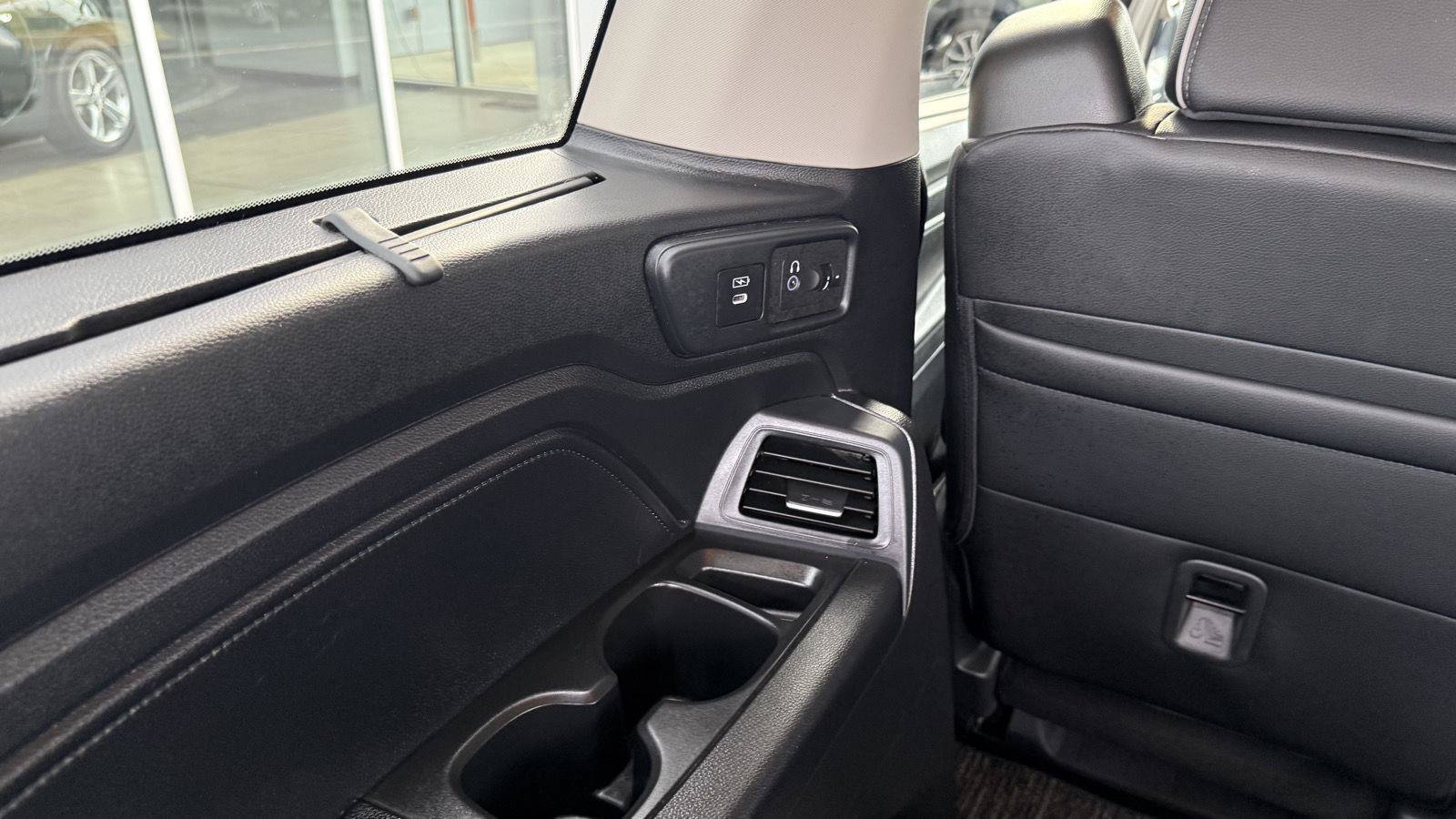 Used 2026 Honda Odyssey Elite image 35