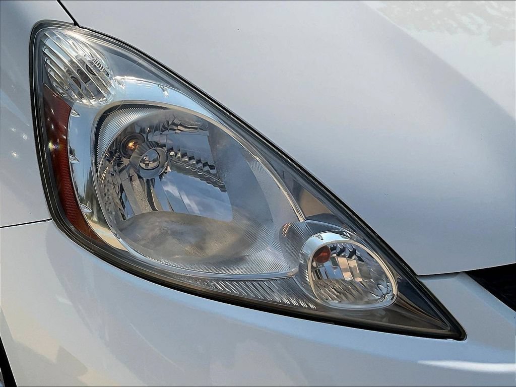 Used 2009 Honda Fit Sport image 28