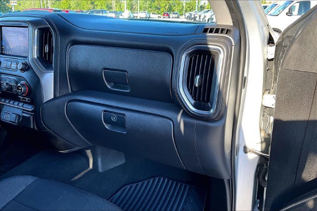 Used 2020 Chevrolet Silverado 1500 LT w/ Texas Edition AWD/4WD image 27