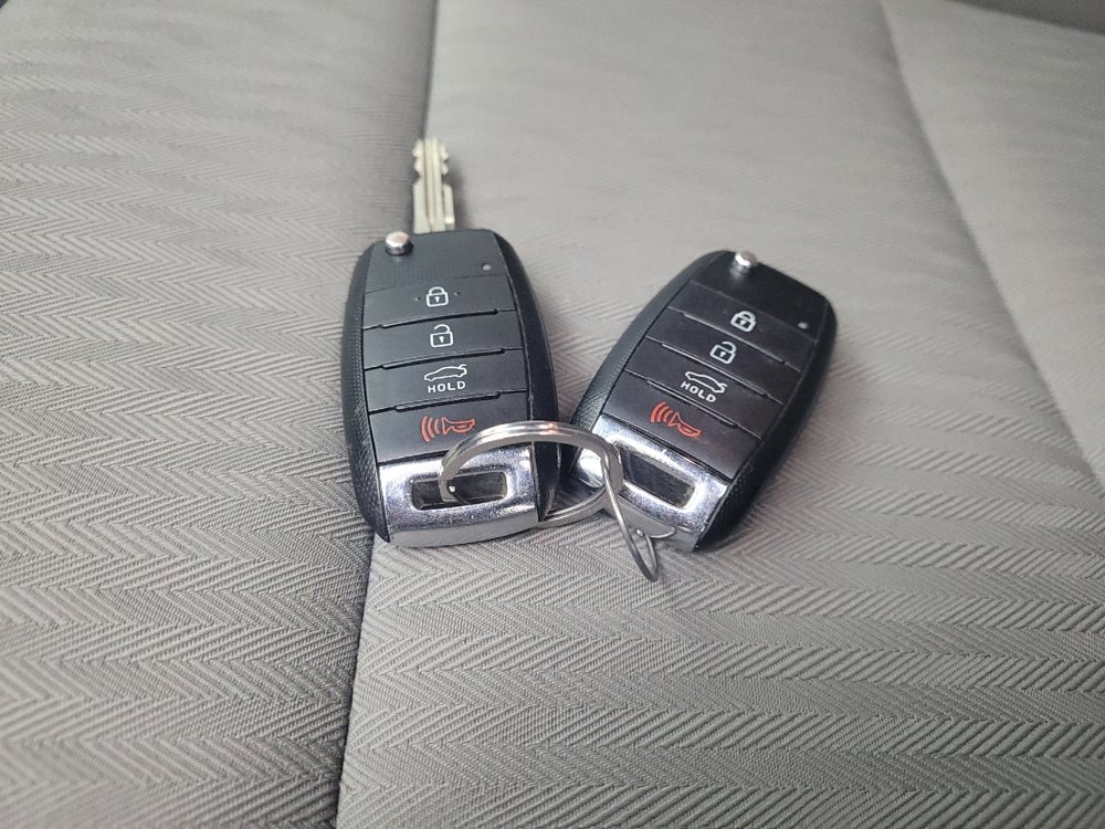 Used 2016 Kia Forte LX image 32