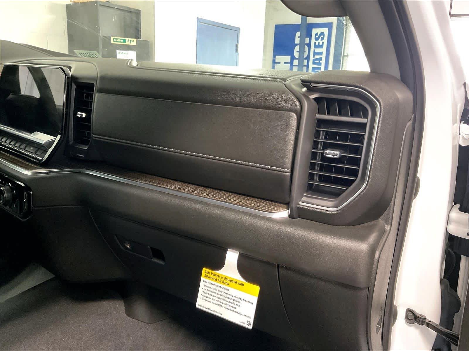 Used 2023 Chevrolet Silverado 1500 LT AWD/4WD image 13