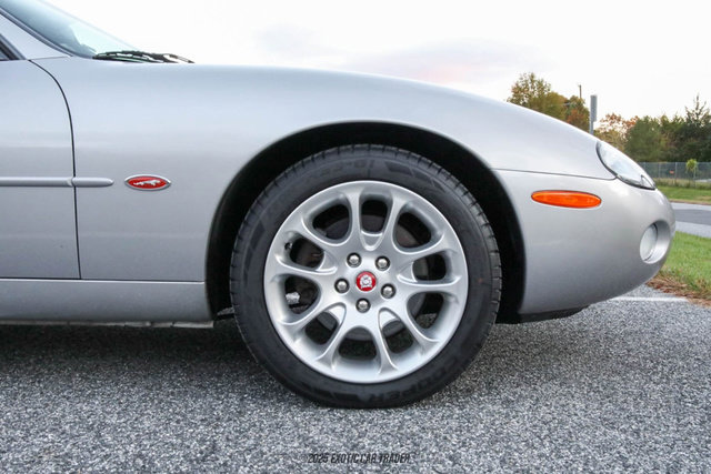 Used 2001 Jaguar XK8 Convertible image 11