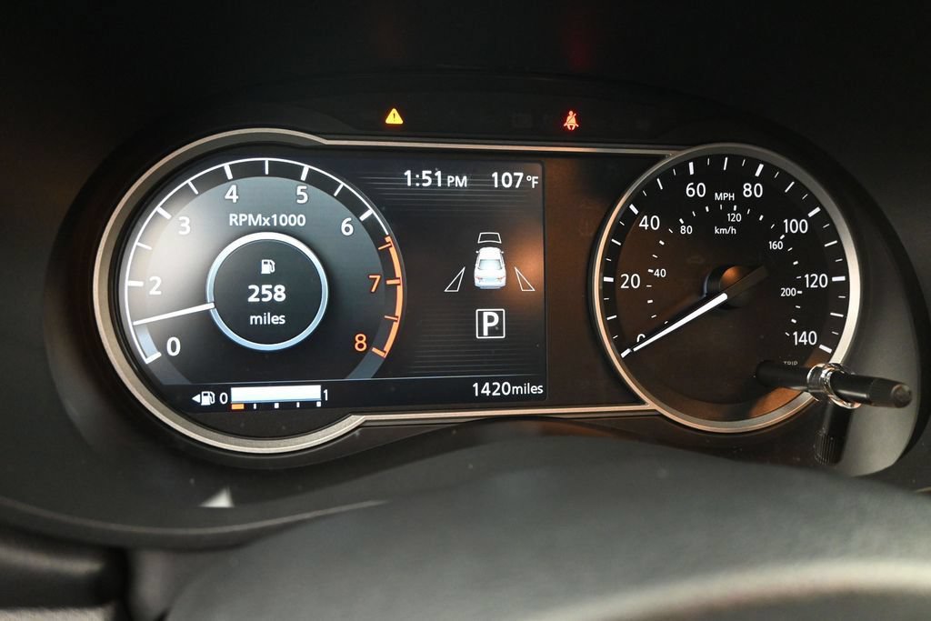 Certified 2025 Nissan Versa SR w/ Trunk Package FWD image 21