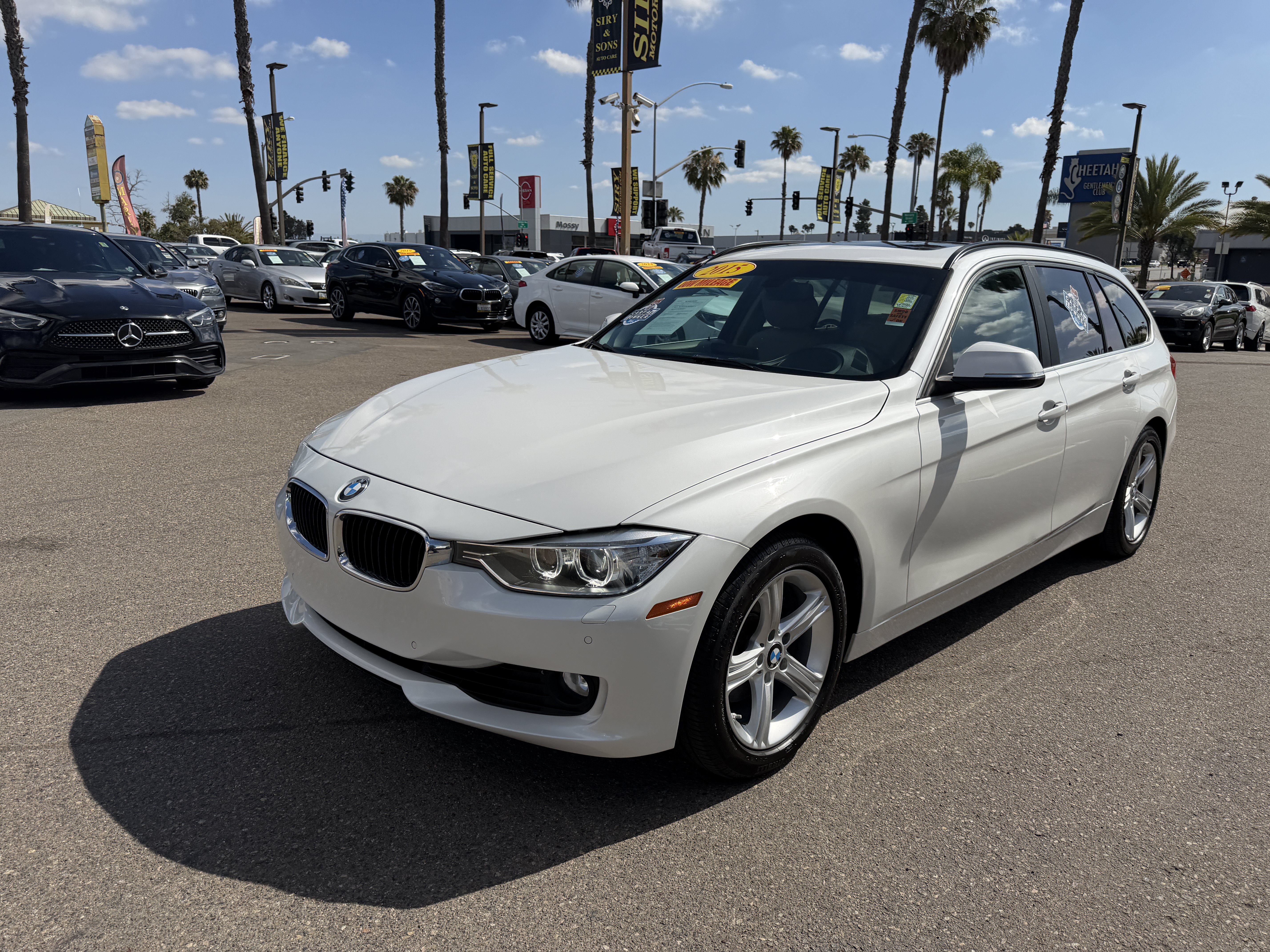 Used 2015 BMW 328i xDrive Wagon AWD/4WD image 7
