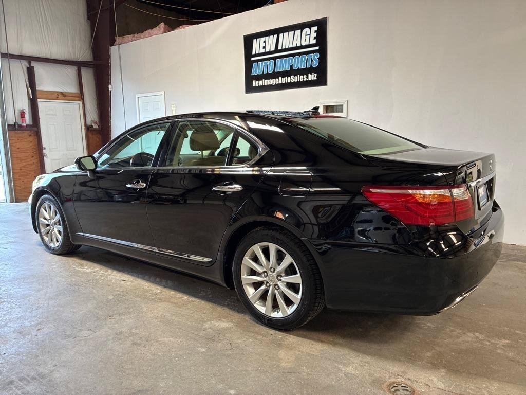 Used 2012 Lexus LS 460 w/ Comfort Pkg RWD image 7
