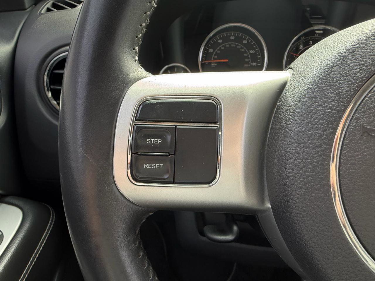 Used 2016 Jeep Compass Latitude image 24