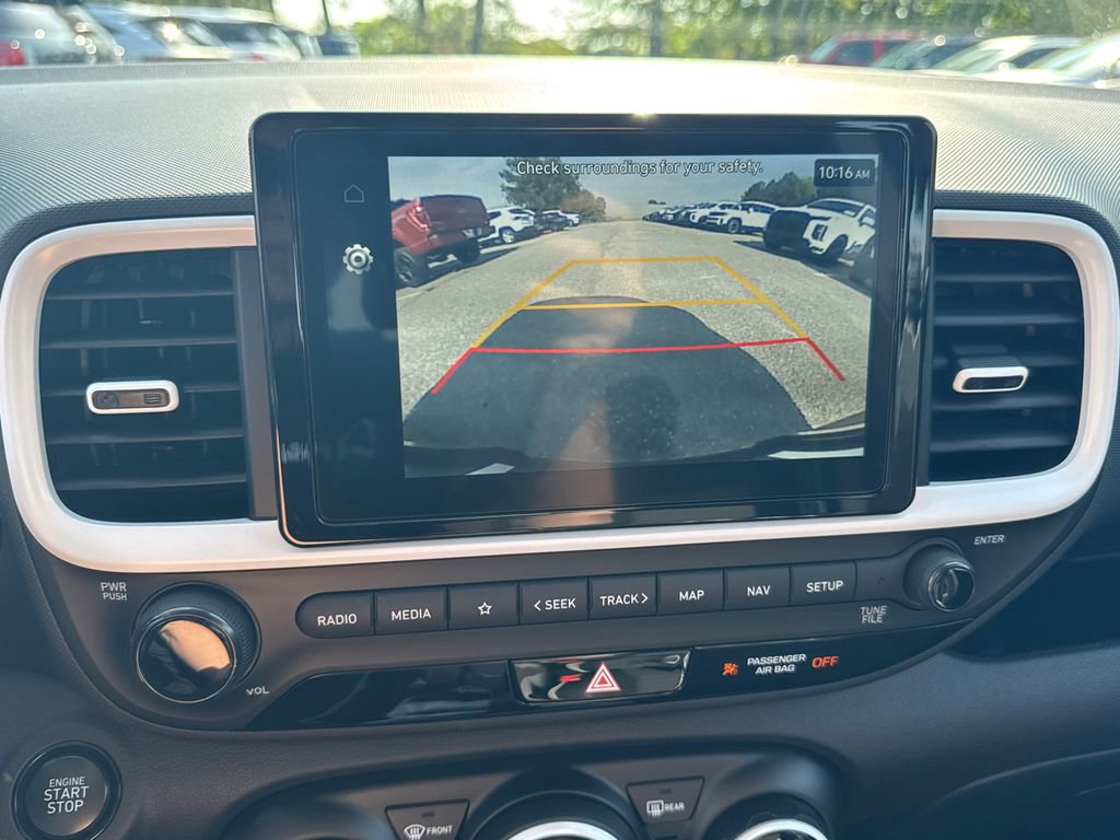 New 2025 Hyundai Venue Limited image 19