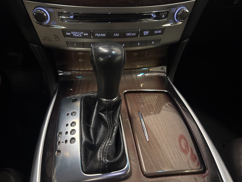 Used 2016 INFINITI Q70 L 3.7 w/ Deluxe Touring Package image 20