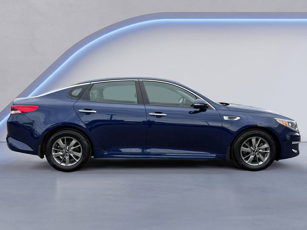 Used 2016 Kia Optima LX image 2
