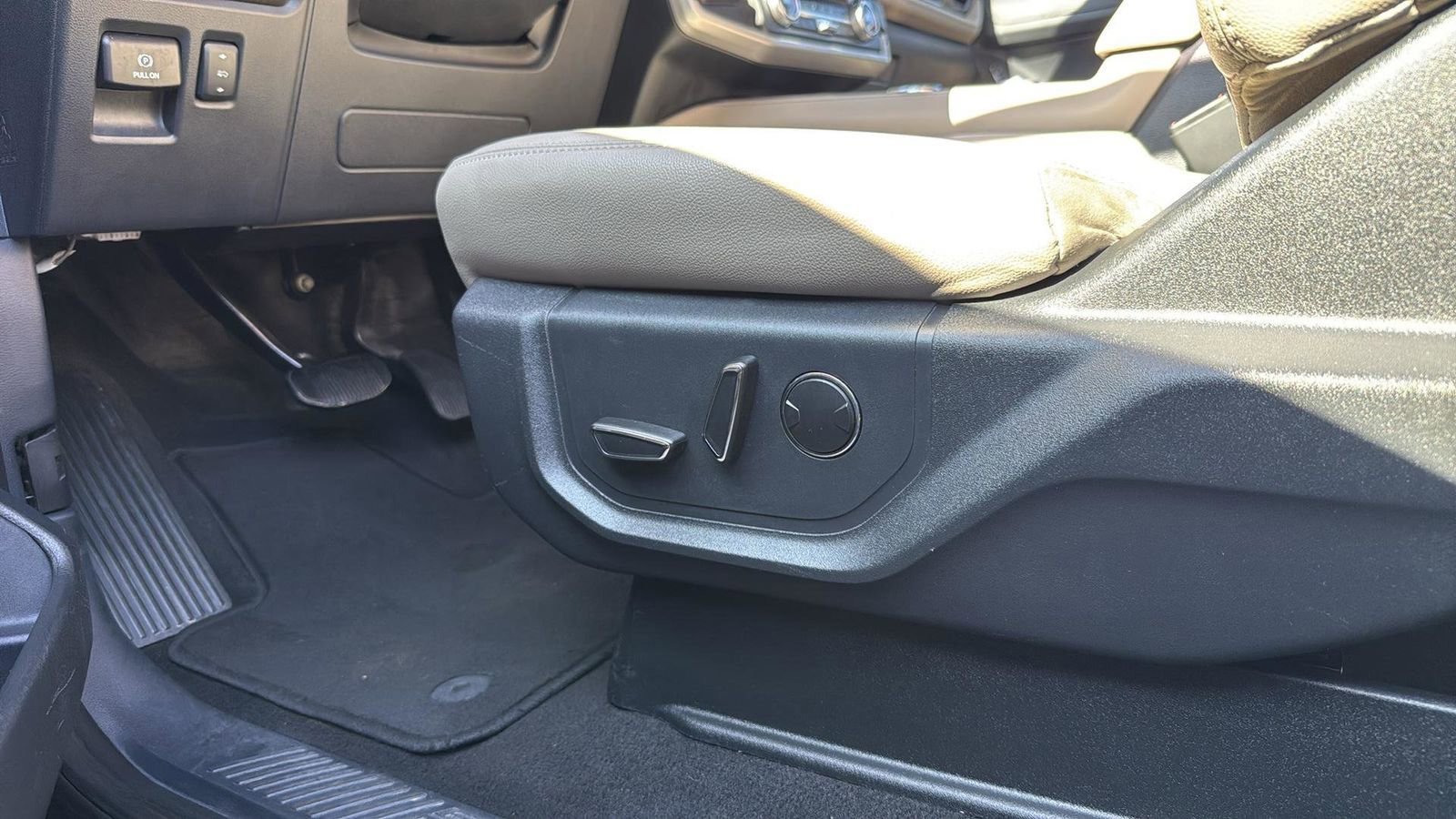 Certified 2024 Ford Expedition Max Limited image 11