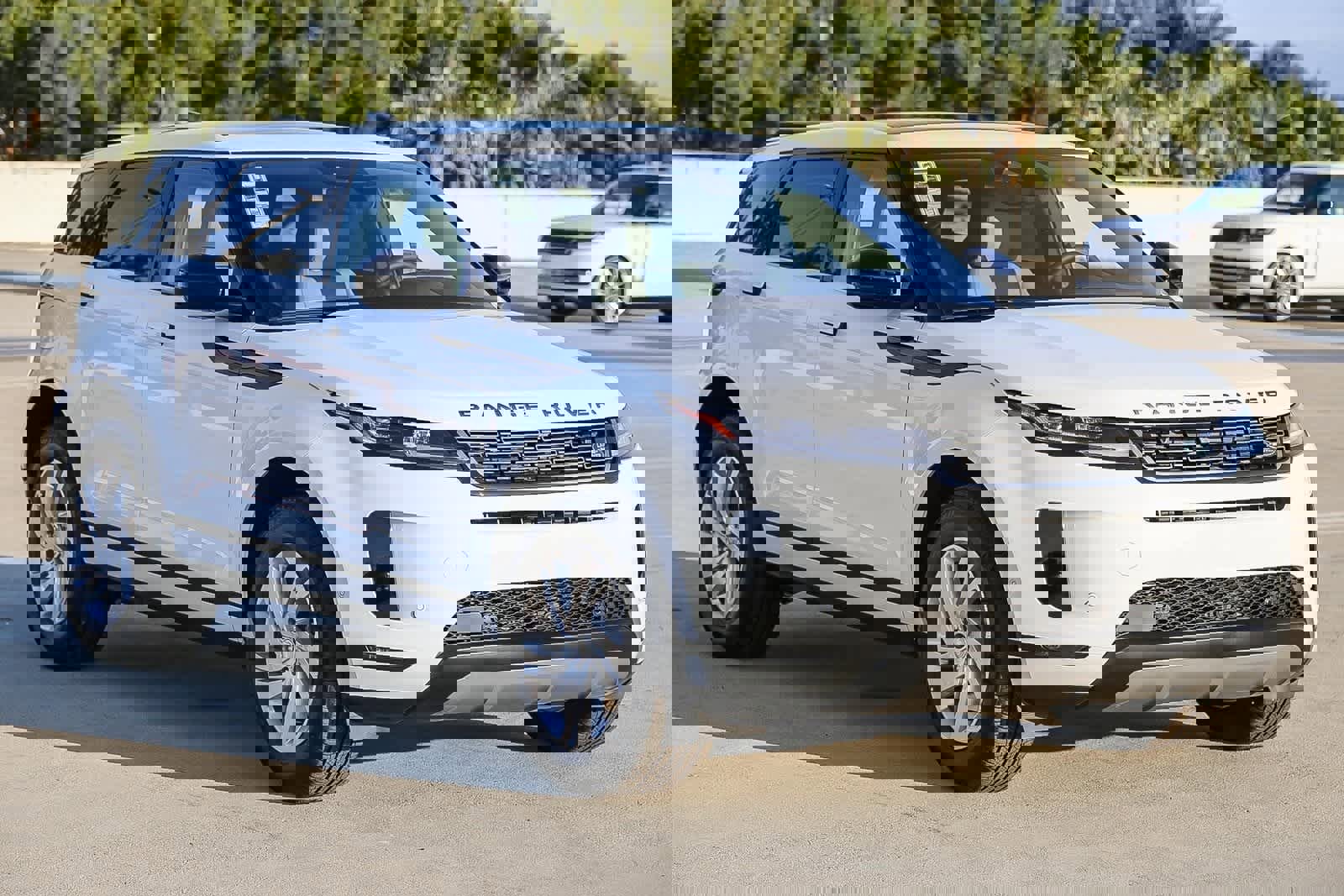 New 2026 Land Rover Range Rover Evoque S image 3