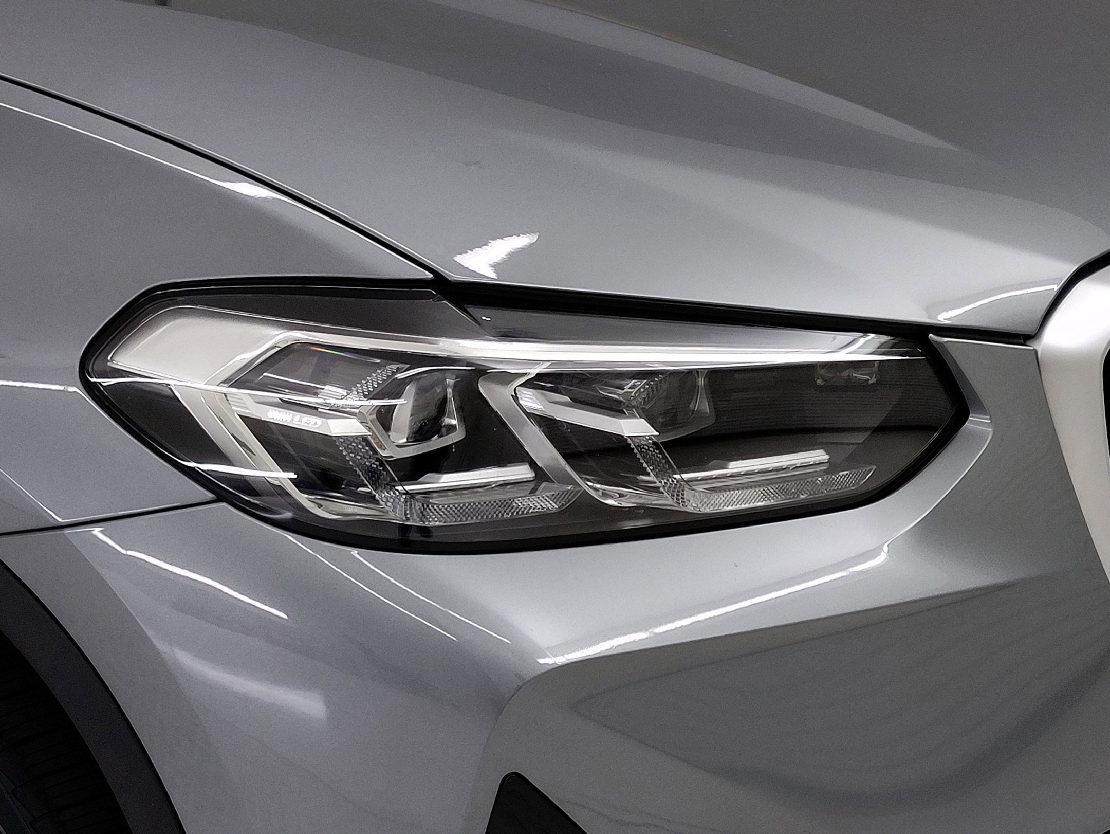 Certified 2023 BMW X3 xDrive30i w/ Premium Package image 3