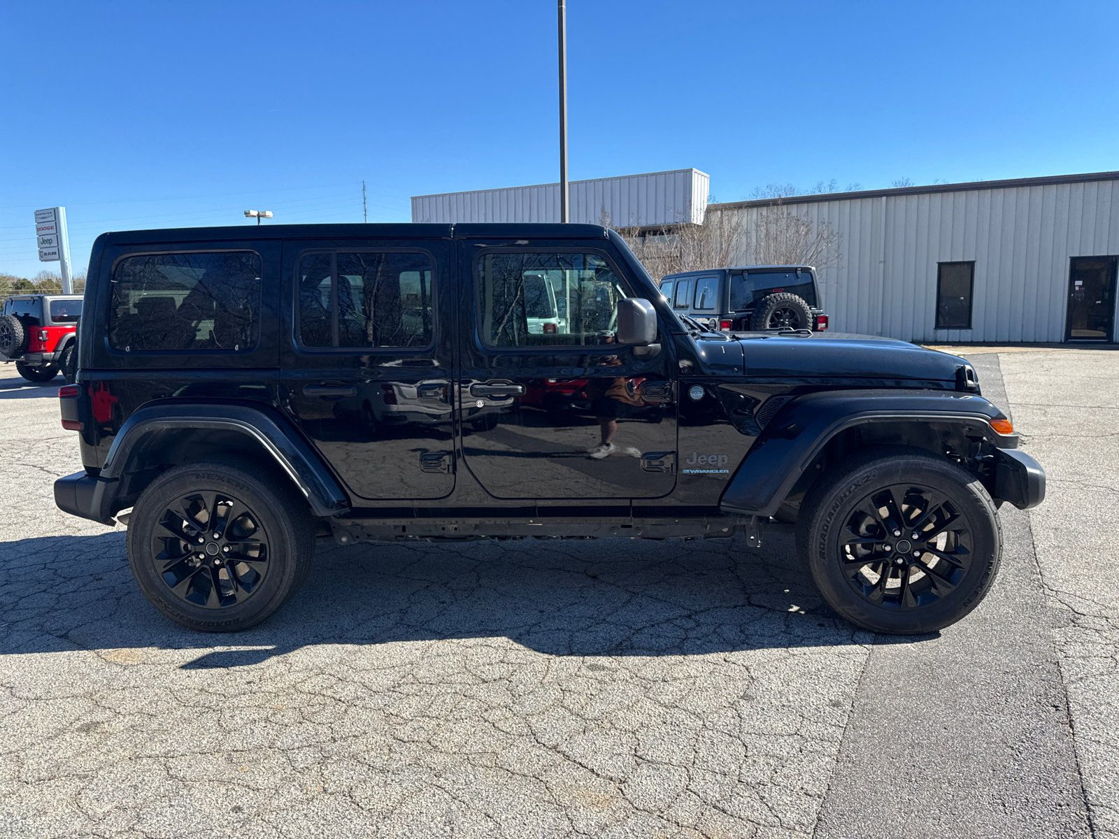 Used 2025 Jeep Wrangler Sahara w/ Safety Group image 4