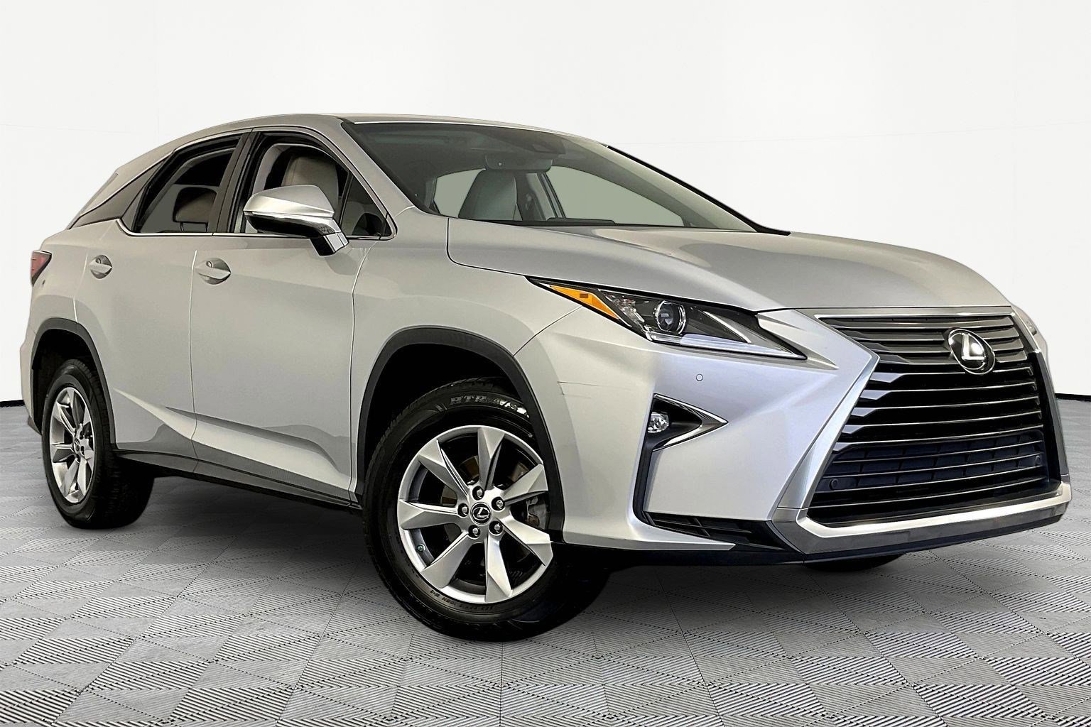 Used 2018 Lexus RX 350 FWD w/ Accessory Package image 3