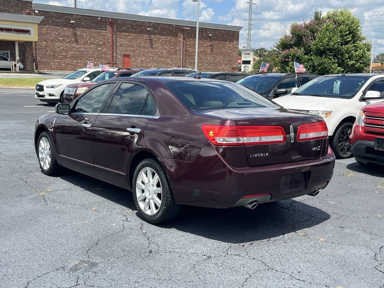 Used 2011 Lincoln MKZ FWD image 8