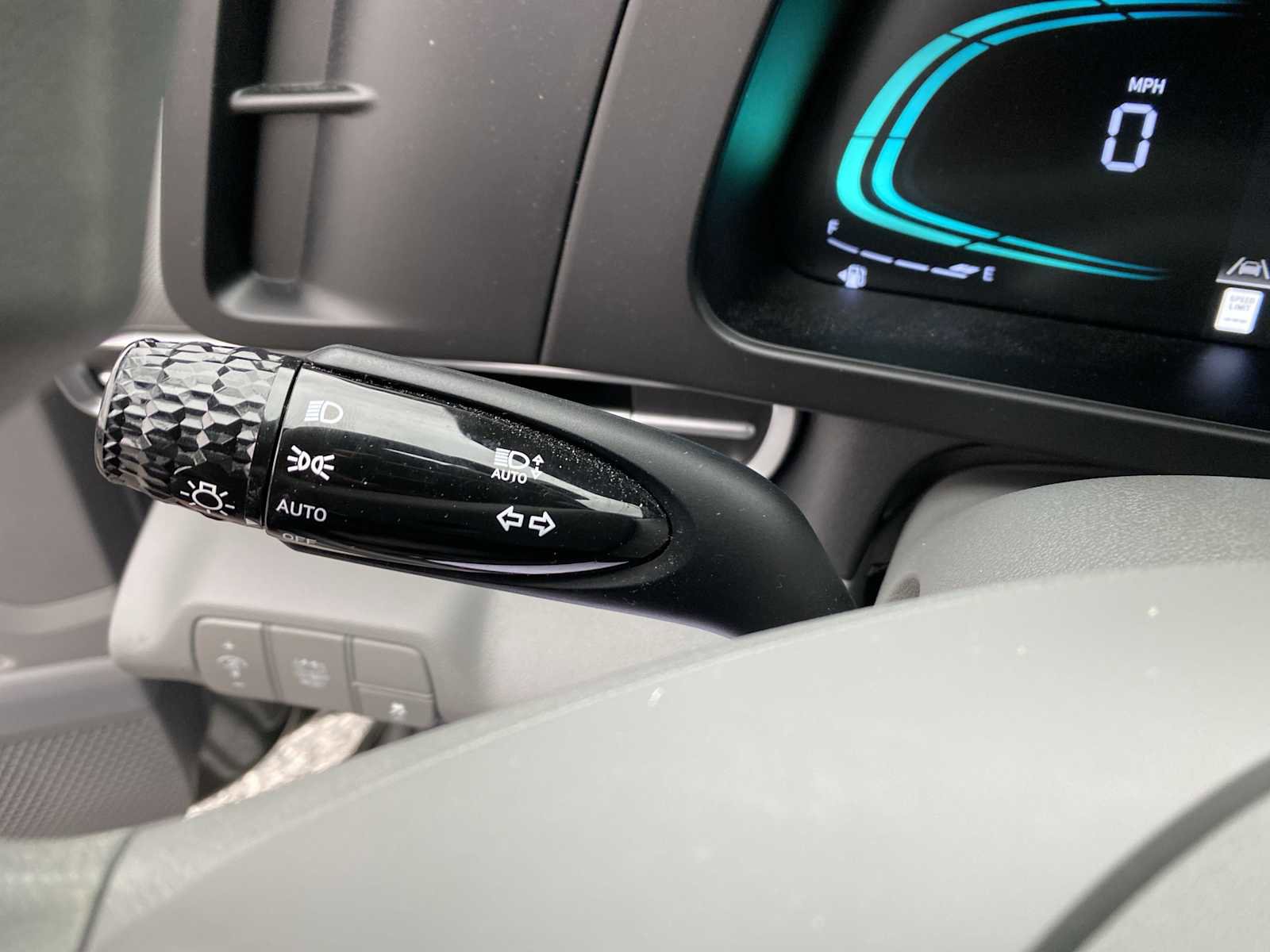 Certified 2025 Hyundai Elantra Blue image 22