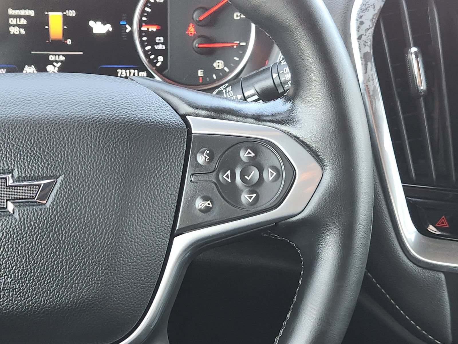 Used 2023 Chevrolet Traverse Premier w/ Redline Edition FWD image 32