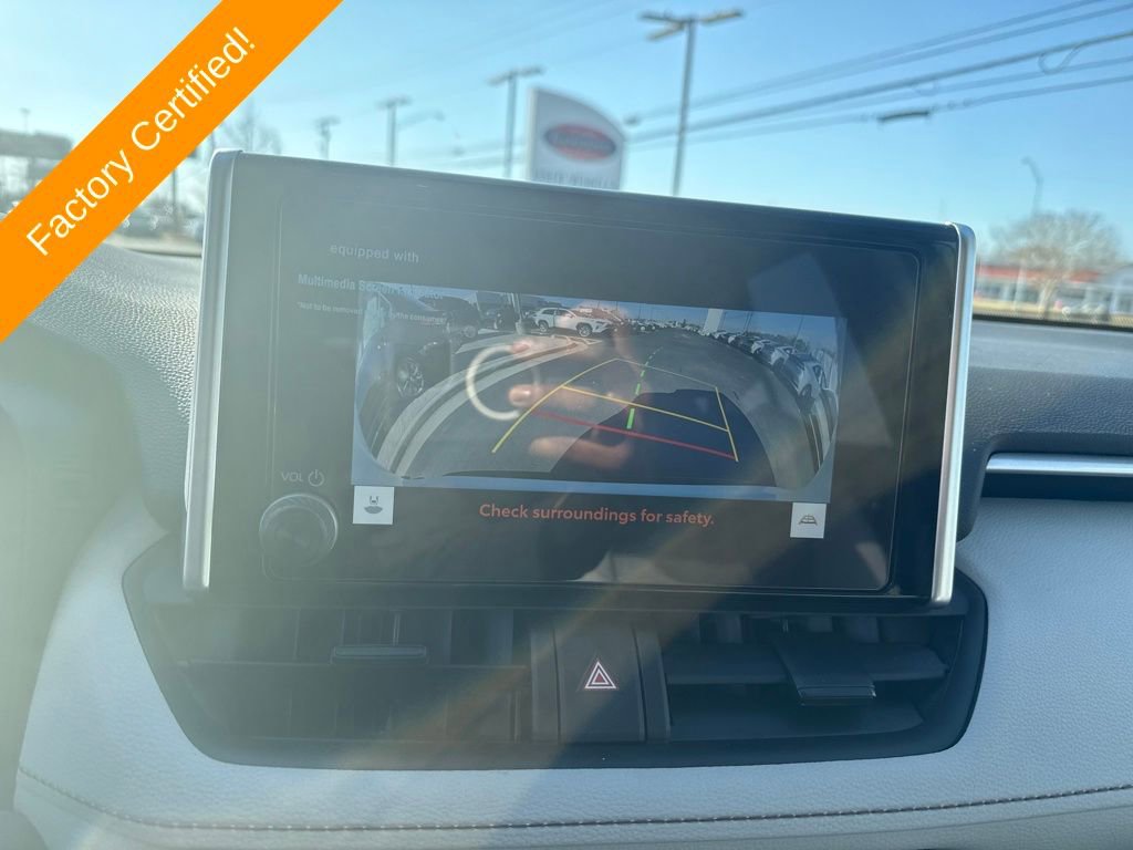 Used 2025 Toyota RAV4 XLE image 19