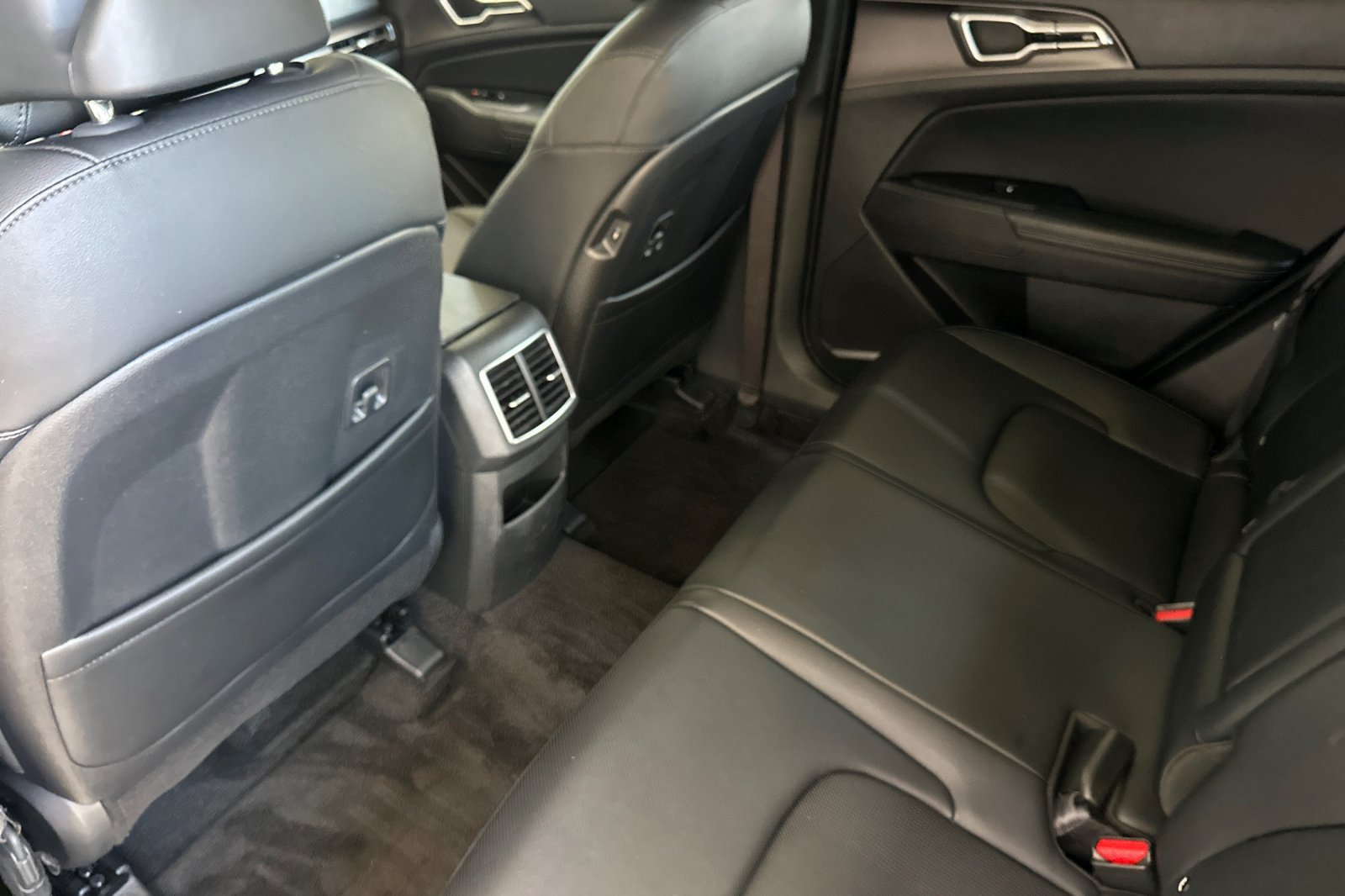 Certified 2026 Kia Sportage EX w/ EX Panoramic Sunroof Package AWD/4WD image 13