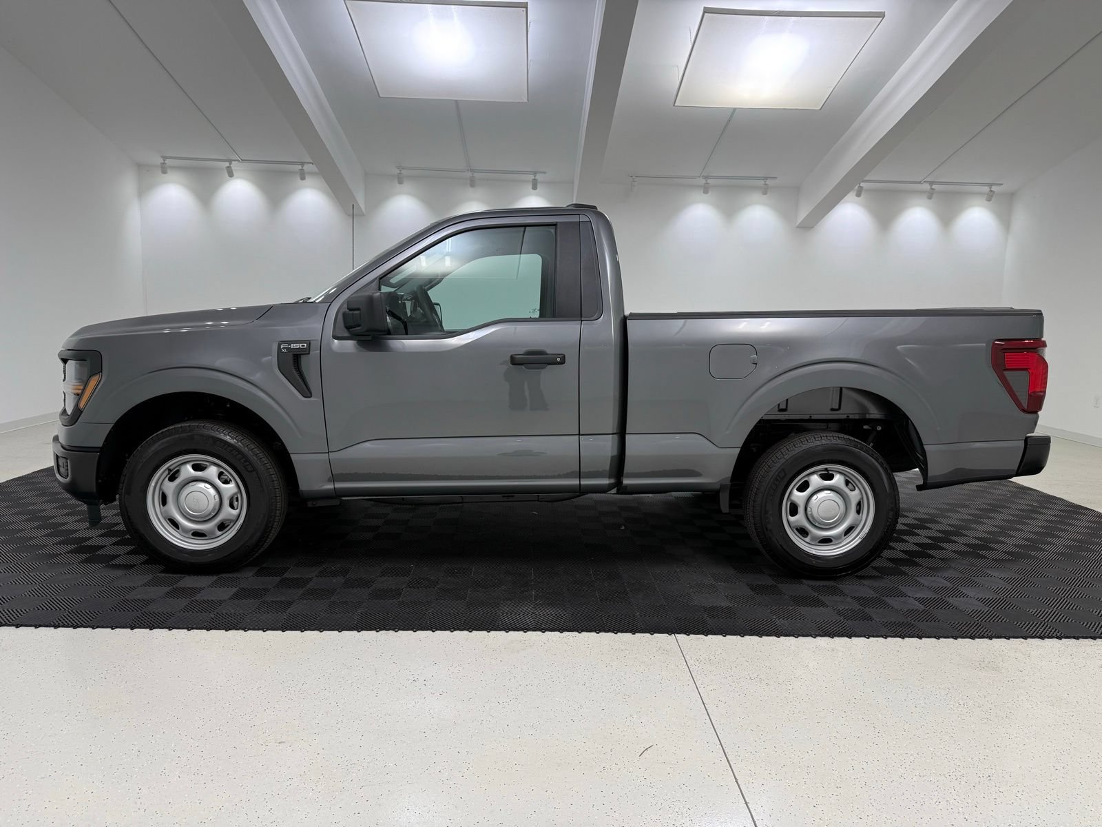 Used 2026 Ford F150 XL RWD image 4