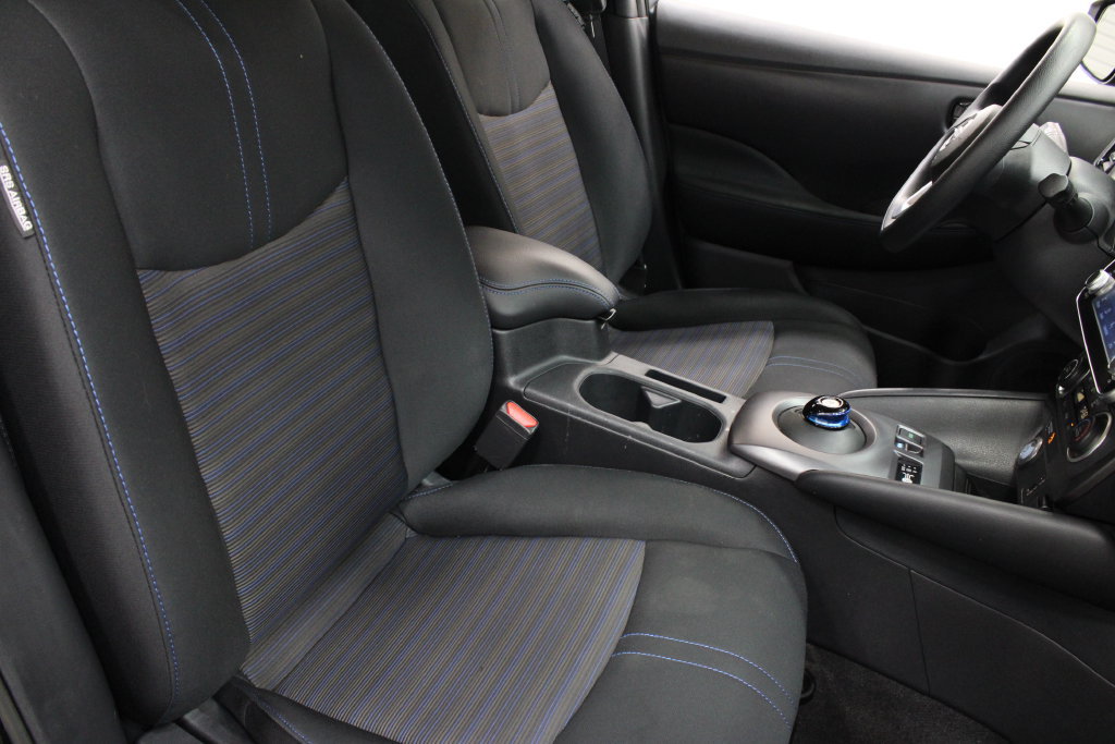 Used 2025 Nissan Leaf S FWD image 22