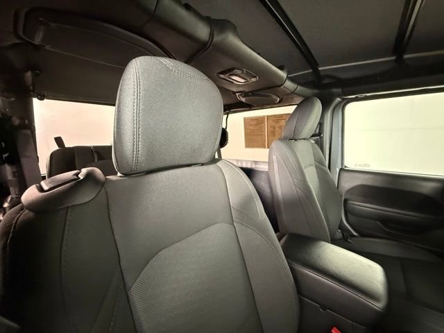 Used 2022 Jeep Wrangler Sport S image 27