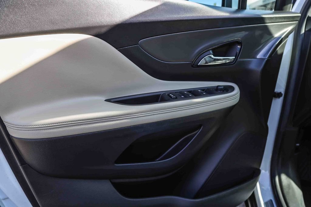 Used 2017 Buick Encore Essence FWD image 20