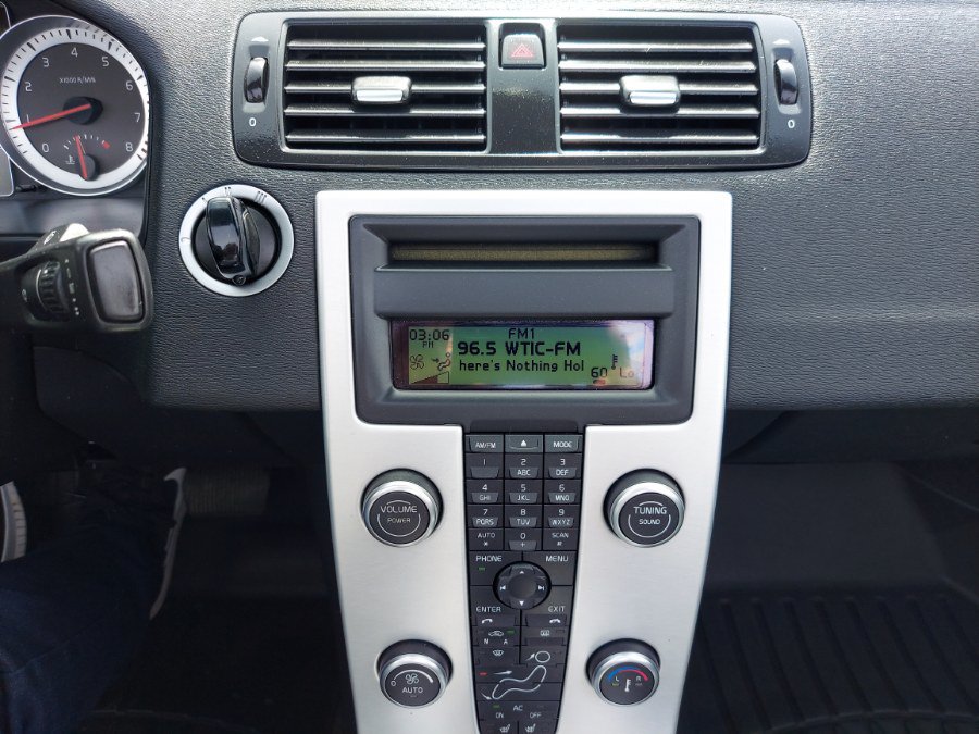 Used 2012 Volvo C70 T5 w/ Climate Pkg FWD image 13