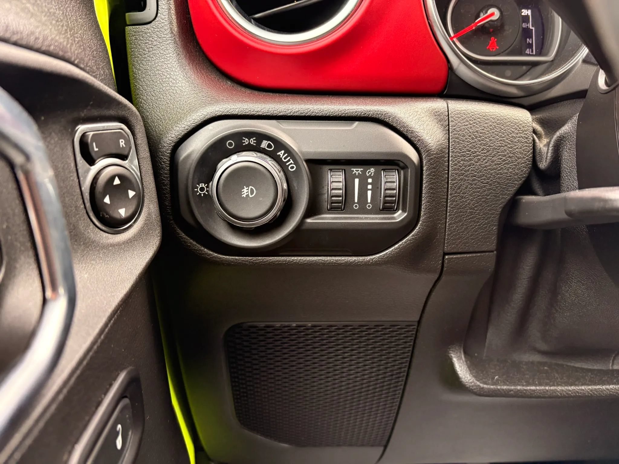Used 2021 Jeep Wrangler Unlimited Rubicon AWD/4WD image 31