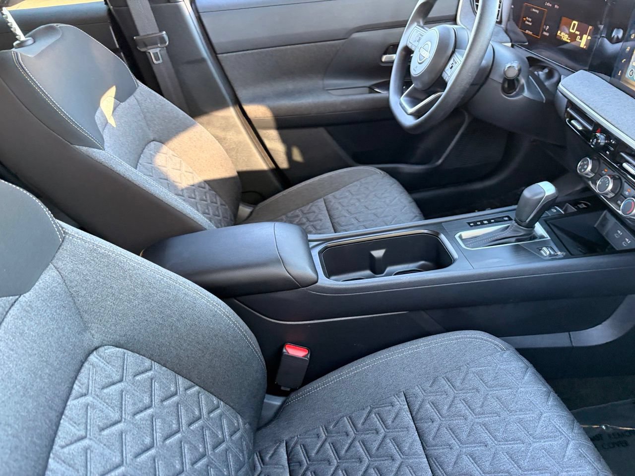 Certified 2025 Nissan Kicks SV FWD image 10