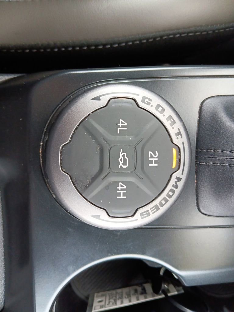 Used 2025 Ford Bronco Outer Banks AWD/4WD image 25