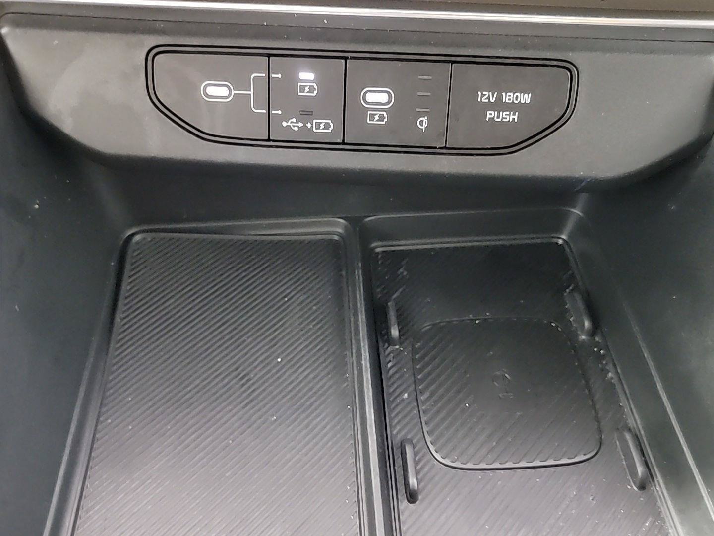 Used 2025 Kia Carnival SX FWD image 35
