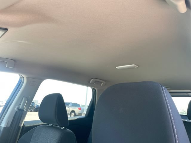 Used 2025 Nissan Rogue SV FWD image 46