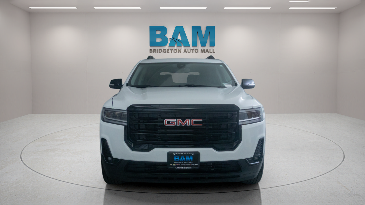 Used 2023 GMC Acadia SLT w/ Elevation Edition FWD image 2