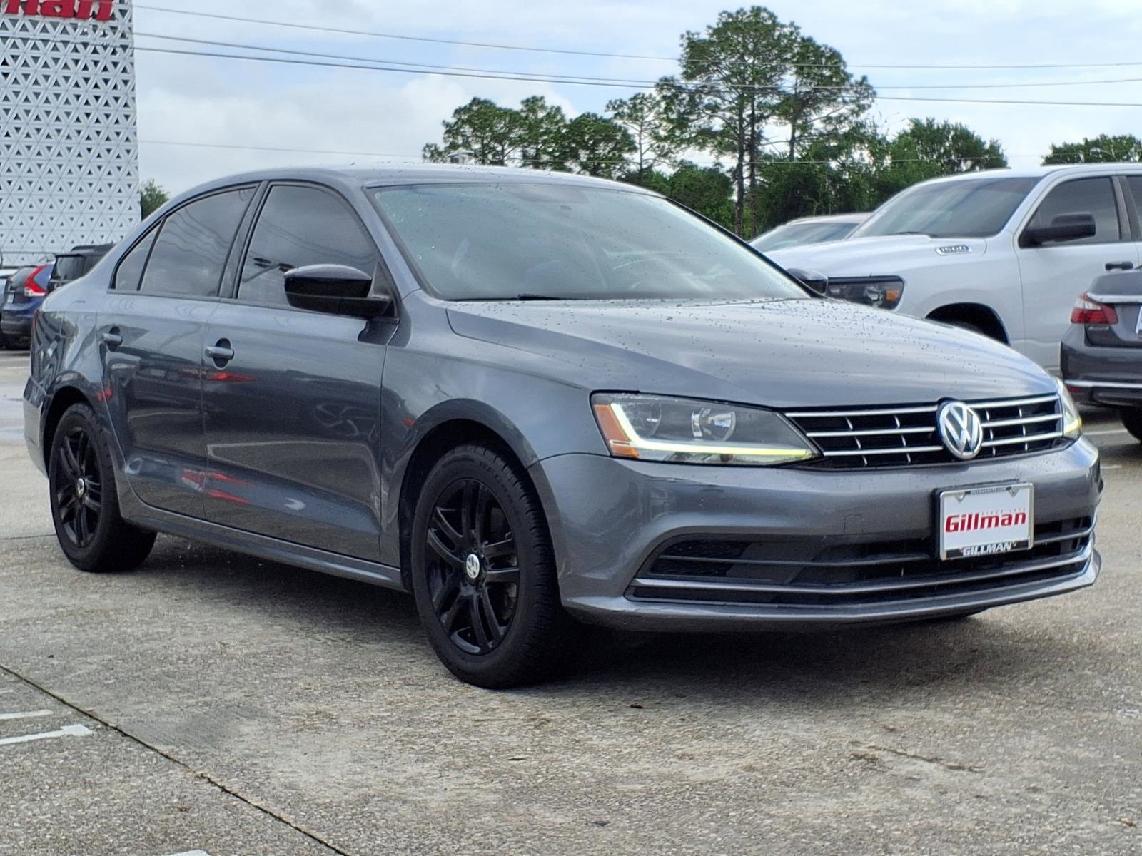 Used 2018 Volkswagen Jetta S FWD image 2