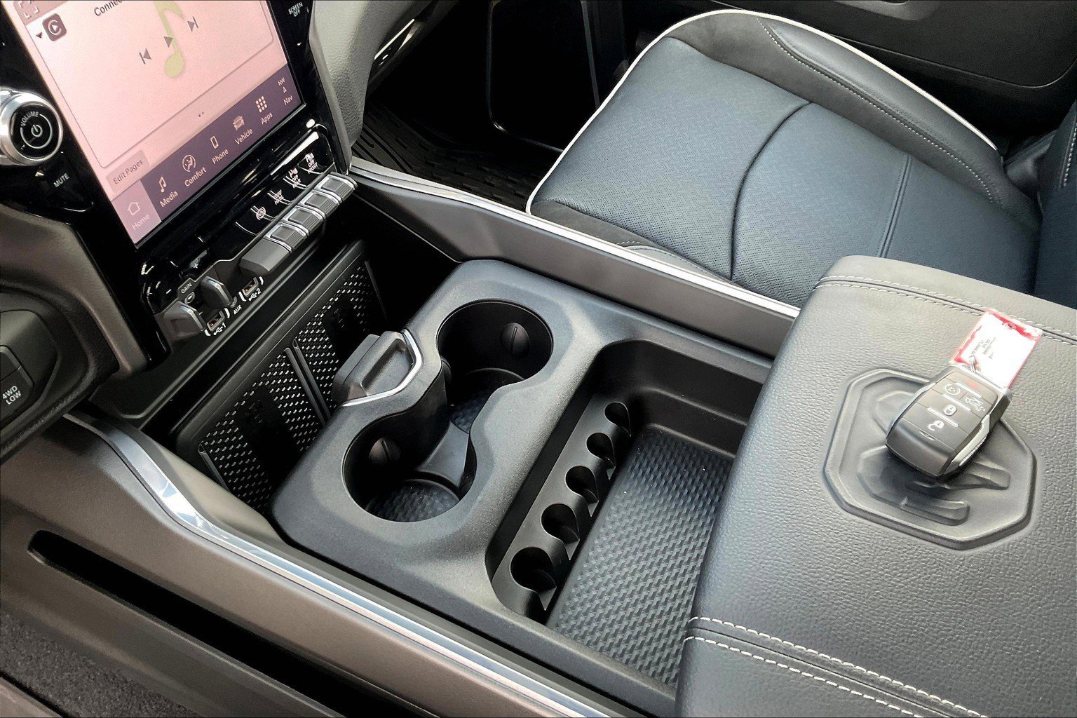 New 2025 RAM 3500 Laramie w/ Towing Technology Group image 8