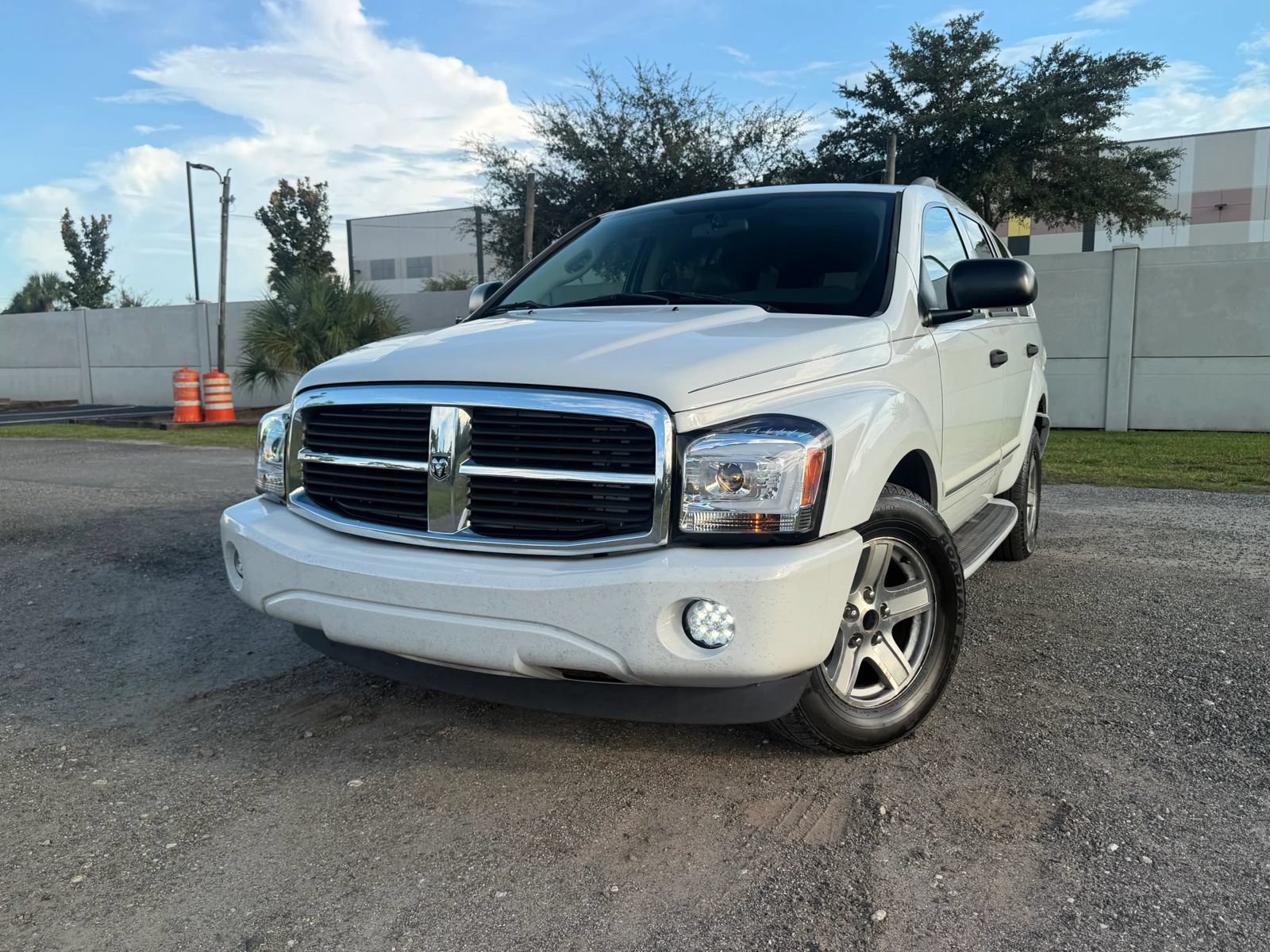 Used 2005 Dodge Durango Limited w/ Trailer Tow Group