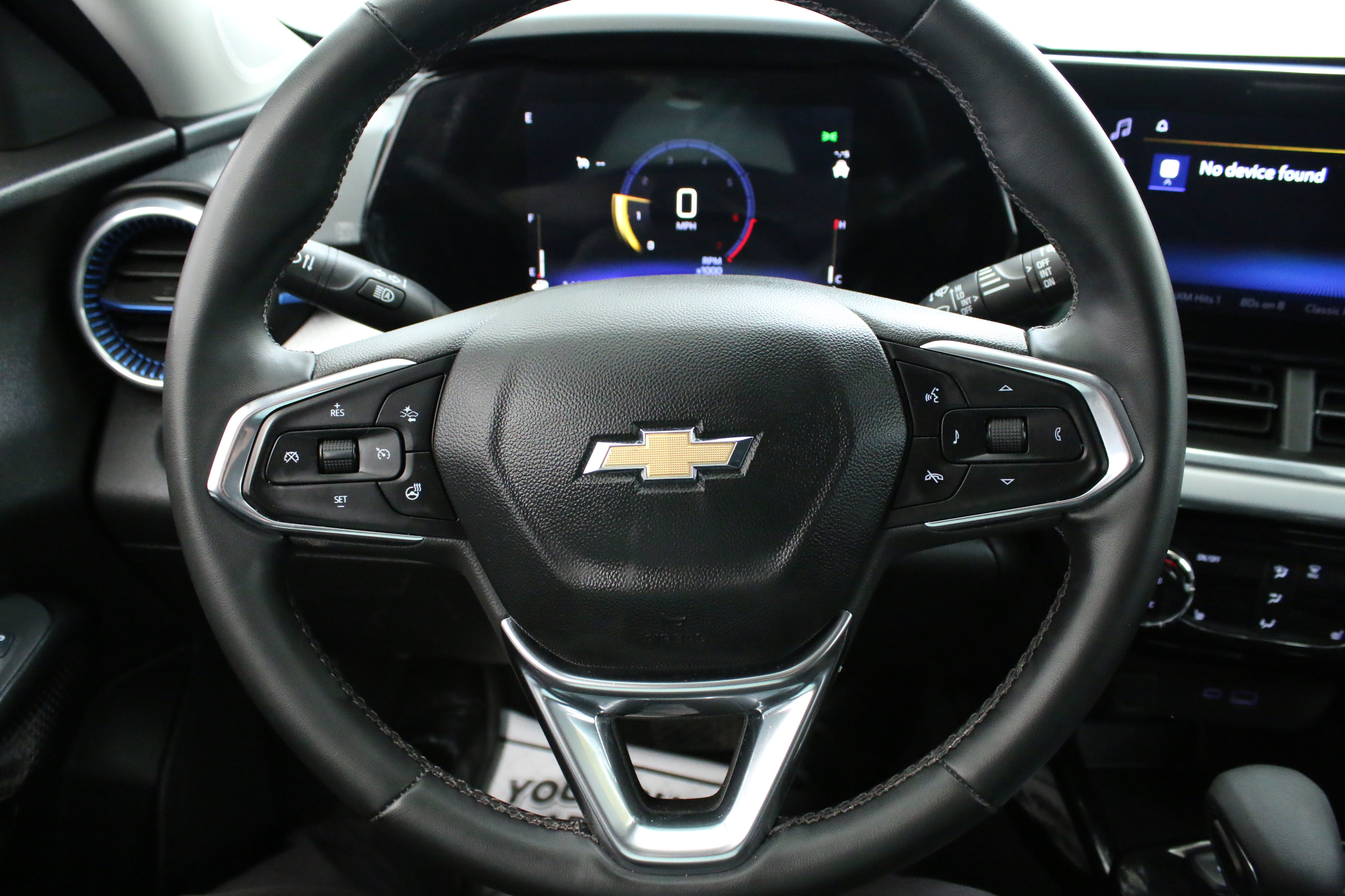 Used 2024 Chevrolet Trax LT w/ Driver Confidence Package FWD image 12